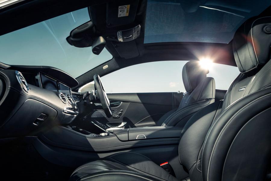  Mercedes-Benz S63 AMG Coupe 2014 года  (UK) (фото 11 из 24)